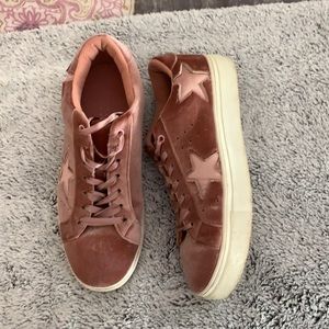 Pink star shoes